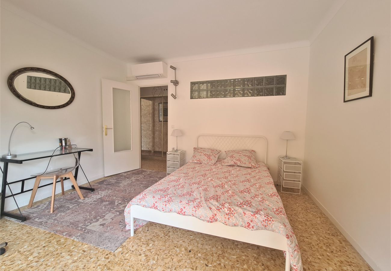 Apartment in Villefranche-sur-Mer - LE DINA PALACE