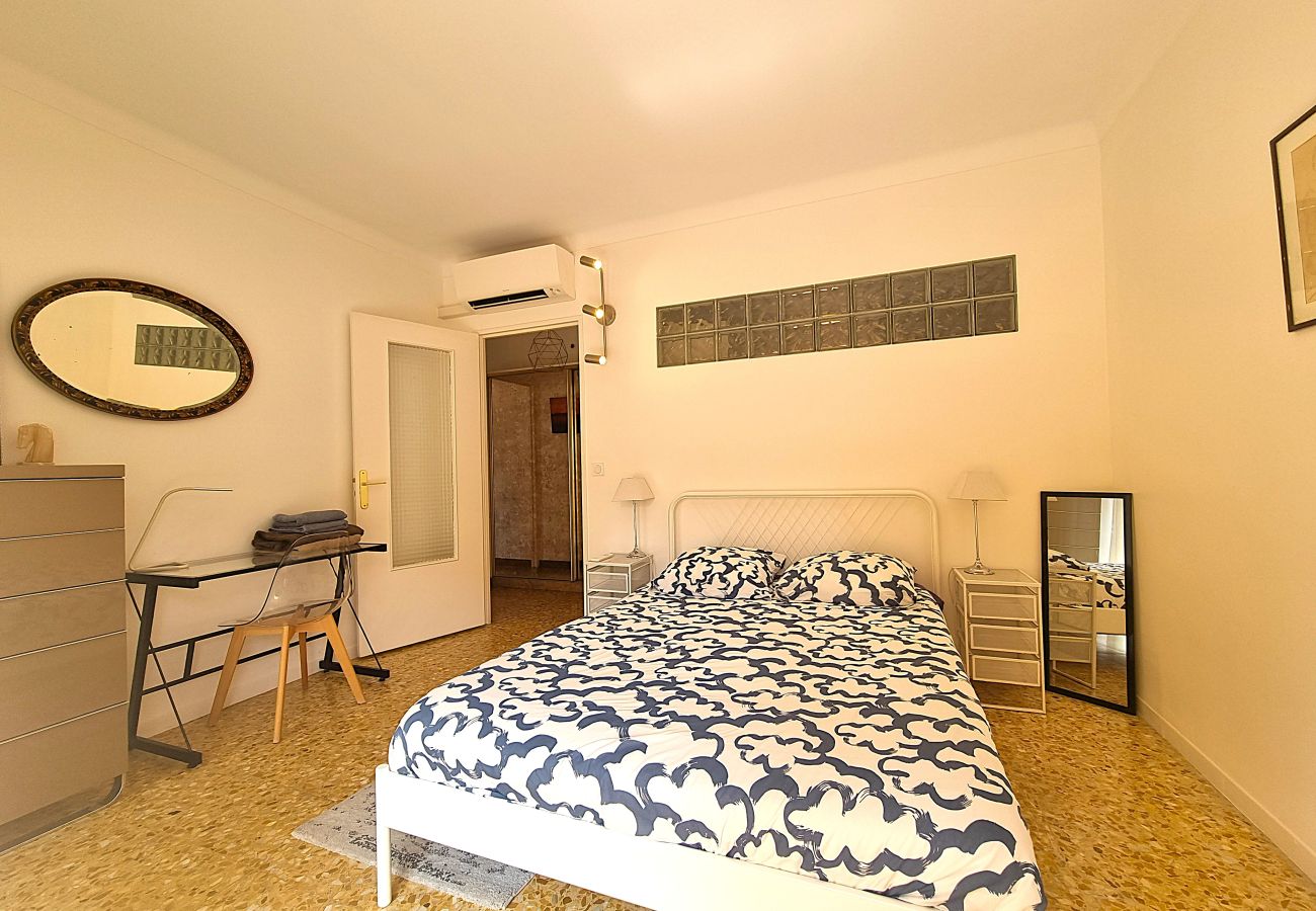 Apartment in Villefranche-sur-Mer - LE DINA PALACE