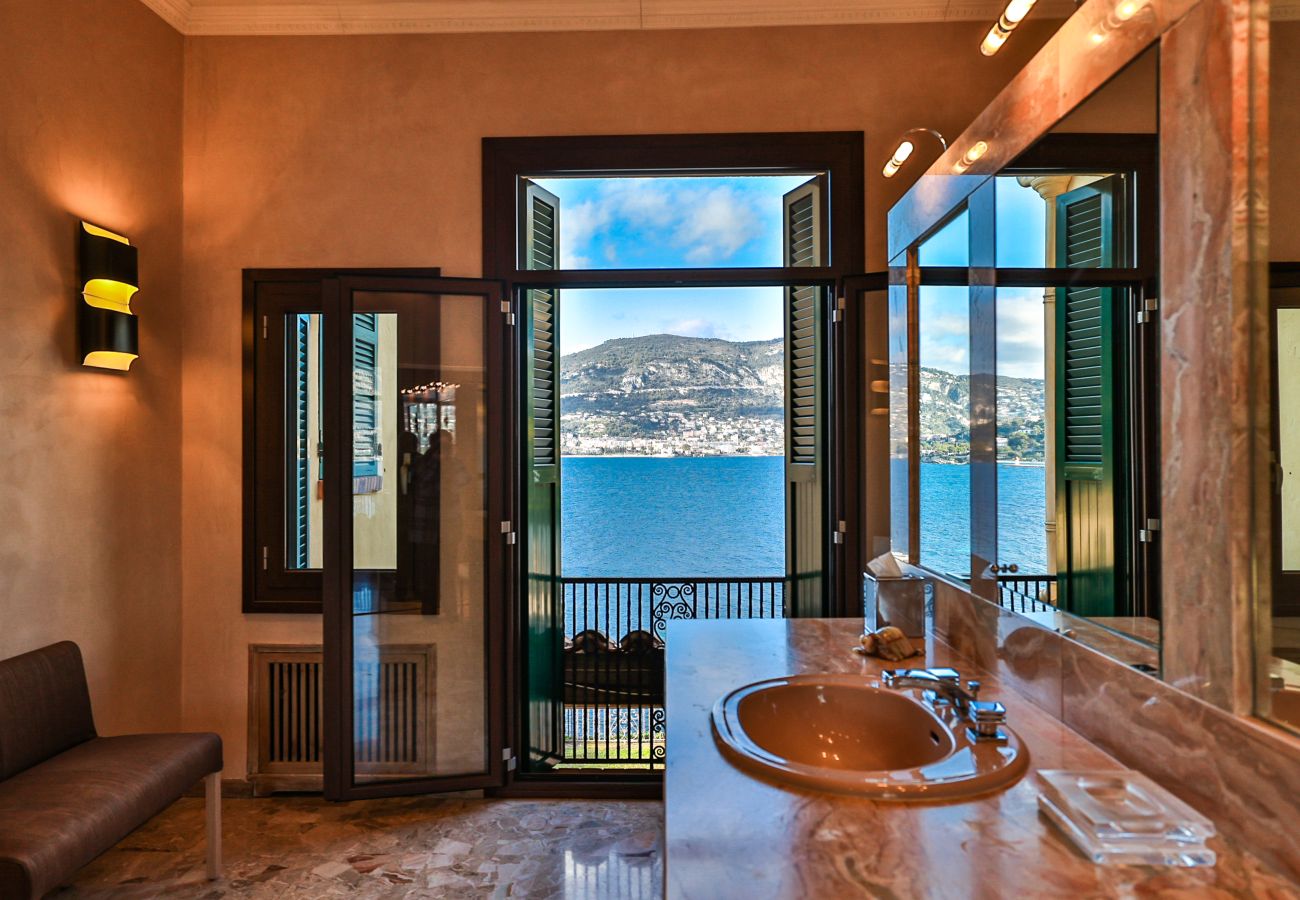 Villa in Saint-Jean-Cap-Ferrat - PIEDS DANS L EAU