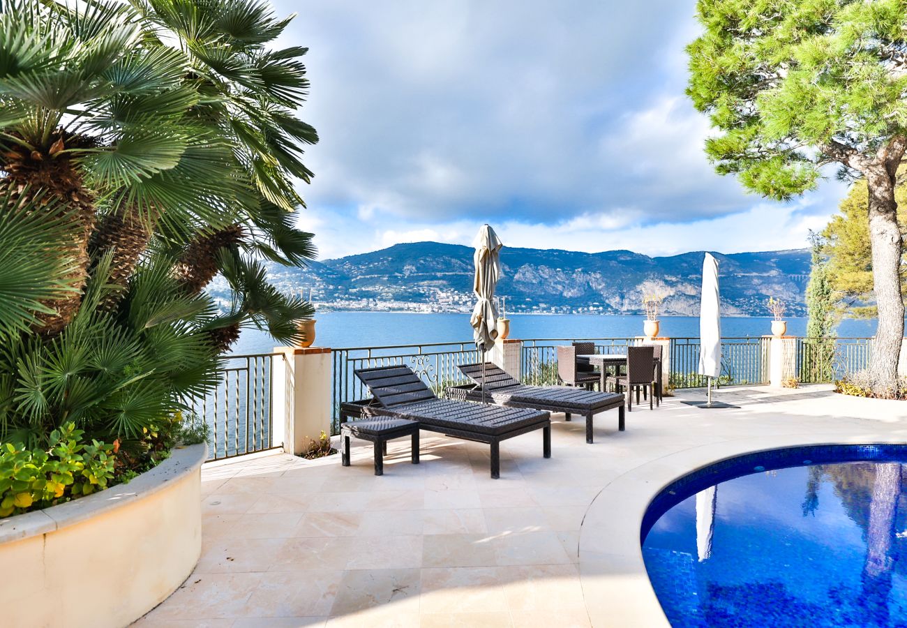 Villa in Saint-Jean-Cap-Ferrat - PIEDS DANS L EAU