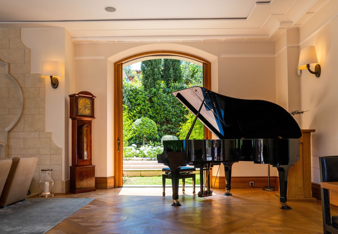 Villa in Saint-Jean-Cap-Ferrat - L ELEGANTE