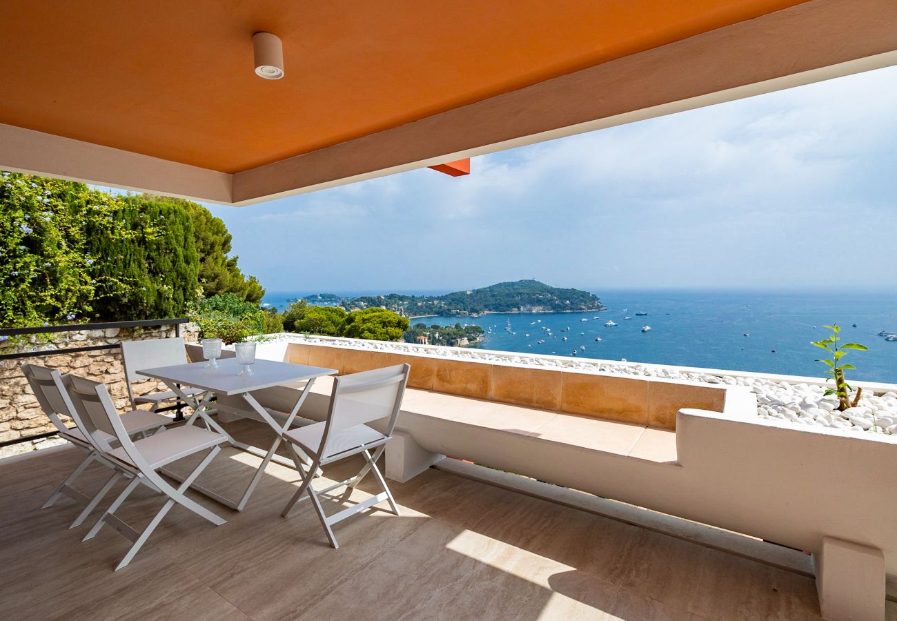 Apartment in Villefranche-sur-Mer - Cap vue sur la Baie