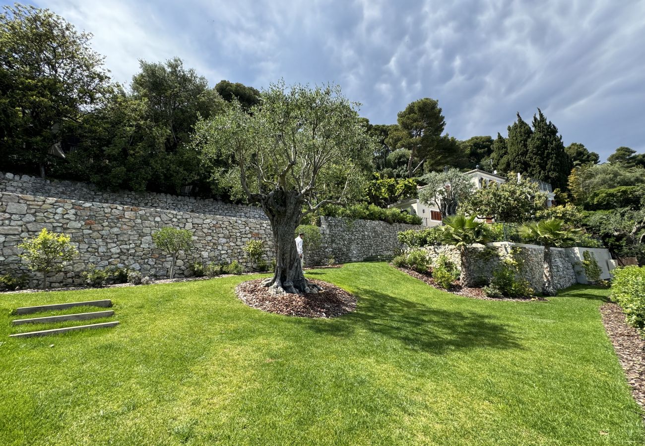 Villa in Saint-Jean-Cap-Ferrat - VILLA RAVISSANTE