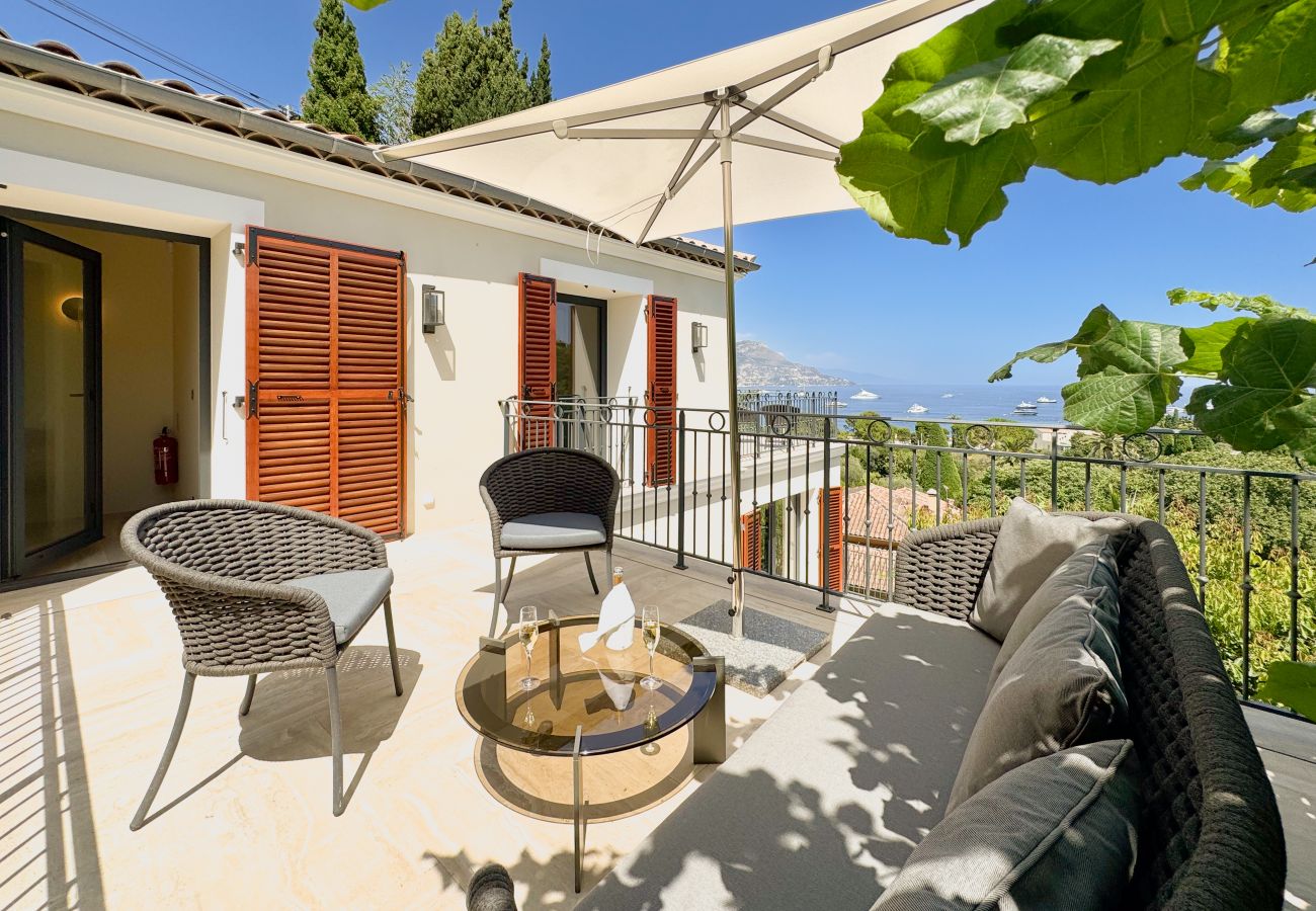 Villa in Saint-Jean-Cap-Ferrat - VILLA RAVISSANTE