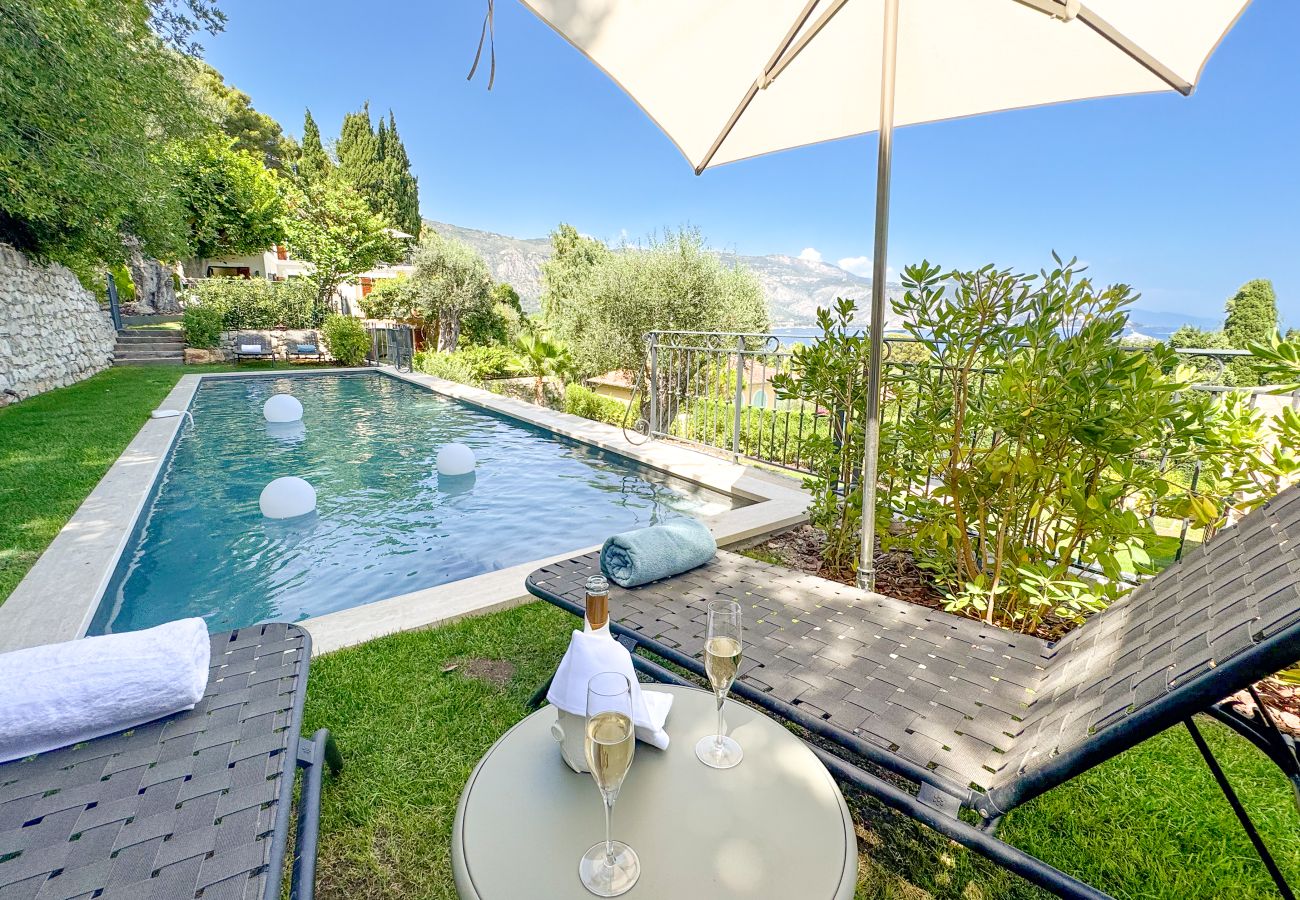 Villa in Saint-Jean-Cap-Ferrat - VILLA RAVISSANTE