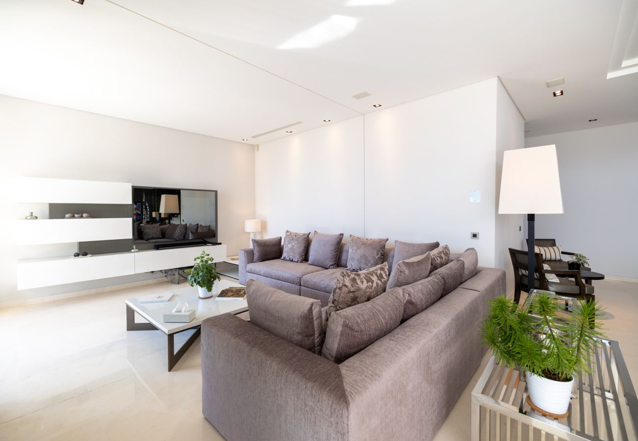 Villa in Saint-Jean-Cap-Ferrat - VILLA CONTEMPORAINE