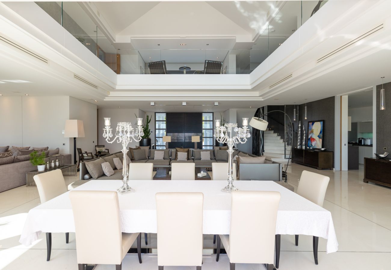 Villa in Saint-Jean-Cap-Ferrat - VILLA CONTEMPORAINE