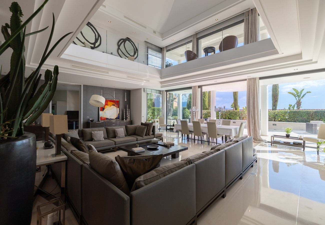 Villa in Saint-Jean-Cap-Ferrat - VILLA CONTEMPORAINE