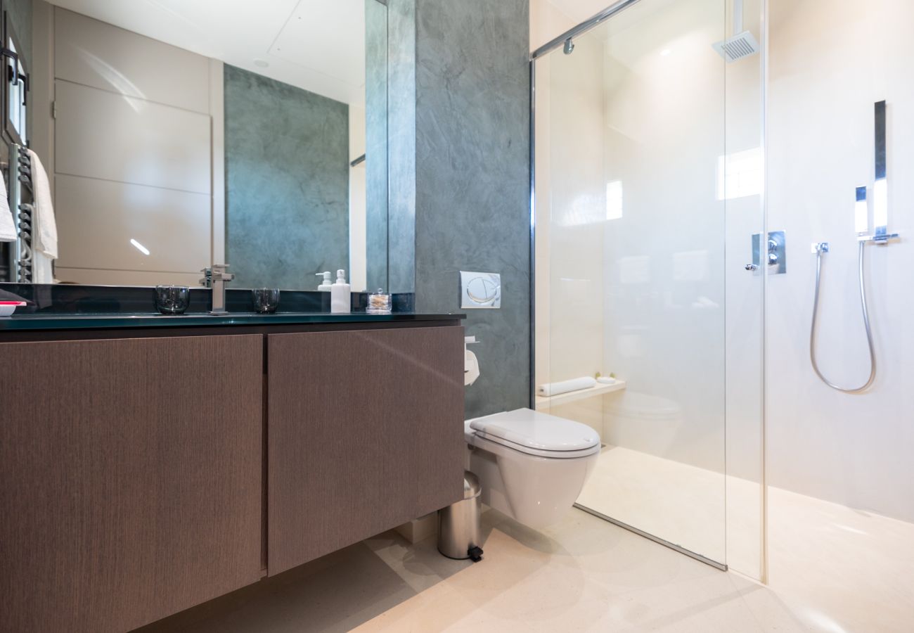 Villa in Saint-Jean-Cap-Ferrat - VILLA CONTEMPORAINE