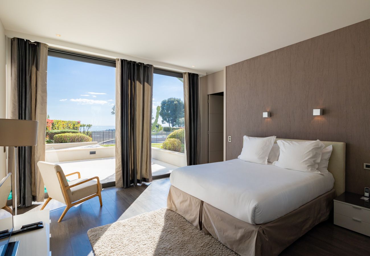 Villa in Saint-Jean-Cap-Ferrat - VILLA CONTEMPORAINE