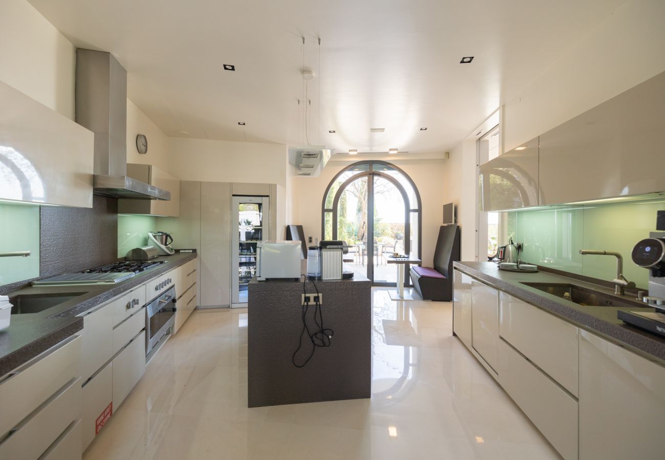 Villa in Saint-Jean-Cap-Ferrat - VILLA CONTEMPORAINE
