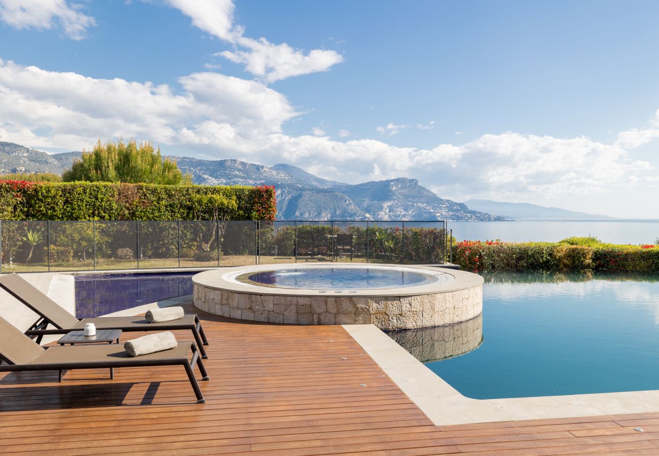 Villa in Saint-Jean-Cap-Ferrat - VILLA CONTEMPORAINE