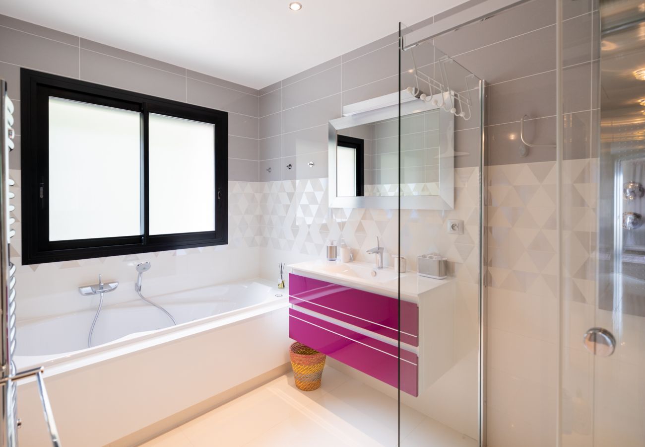 Villa in Villefranche-sur-Mer - Villa Caroubiers