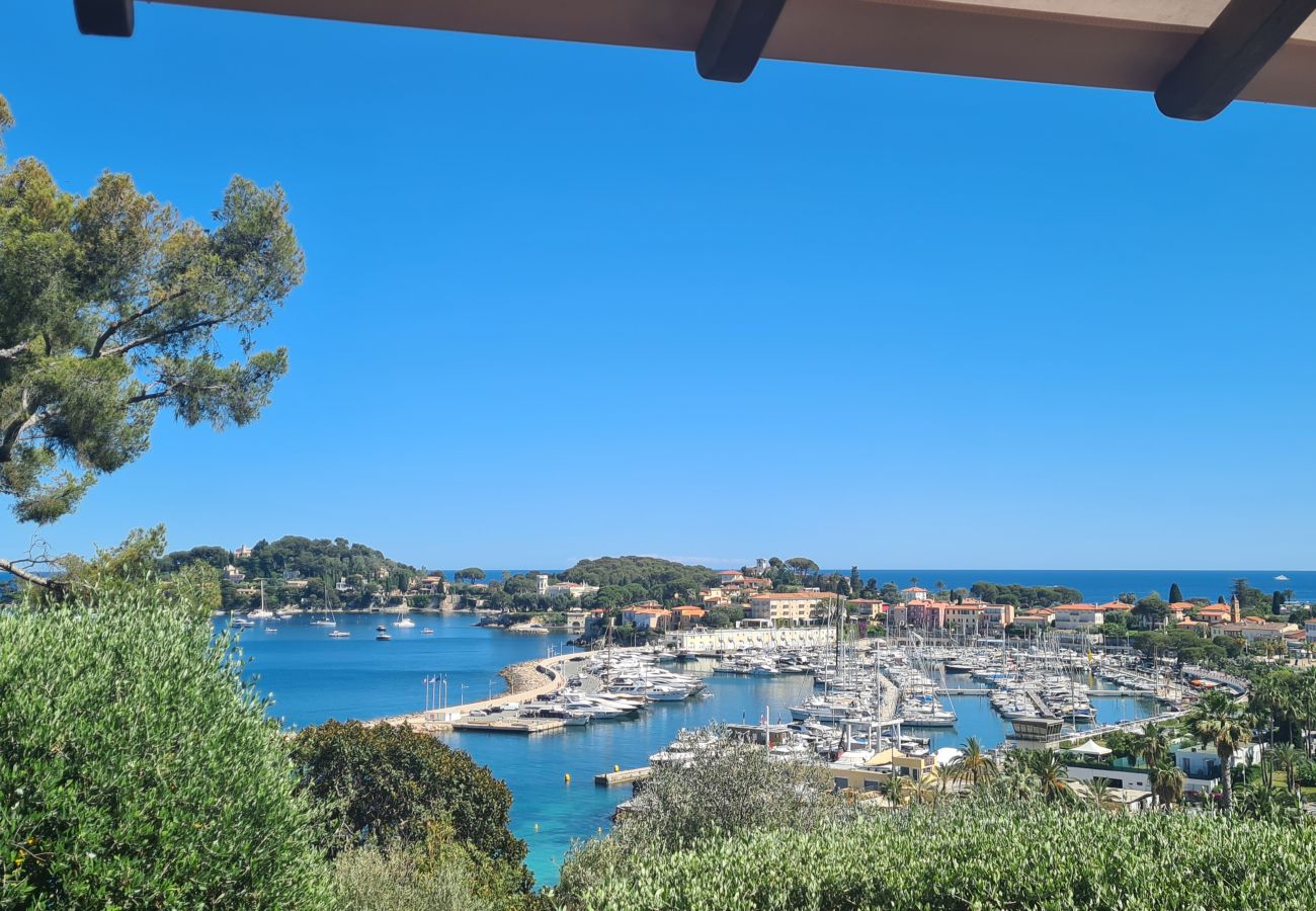 Villa à Saint-Jean-Cap-Ferrat - LA CONTEMPORAINE