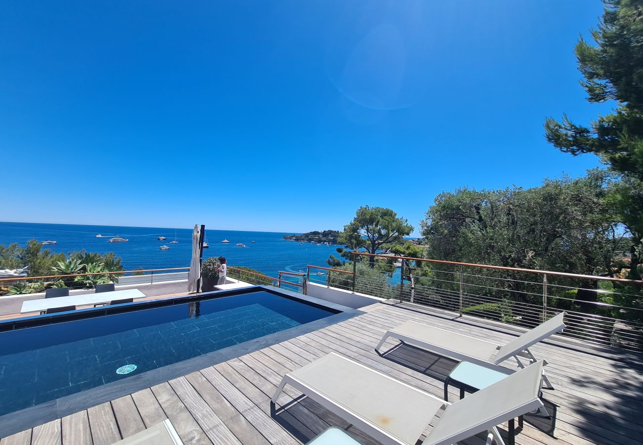 Villa à Saint-Jean-Cap-Ferrat - LA CONTEMPORAINE