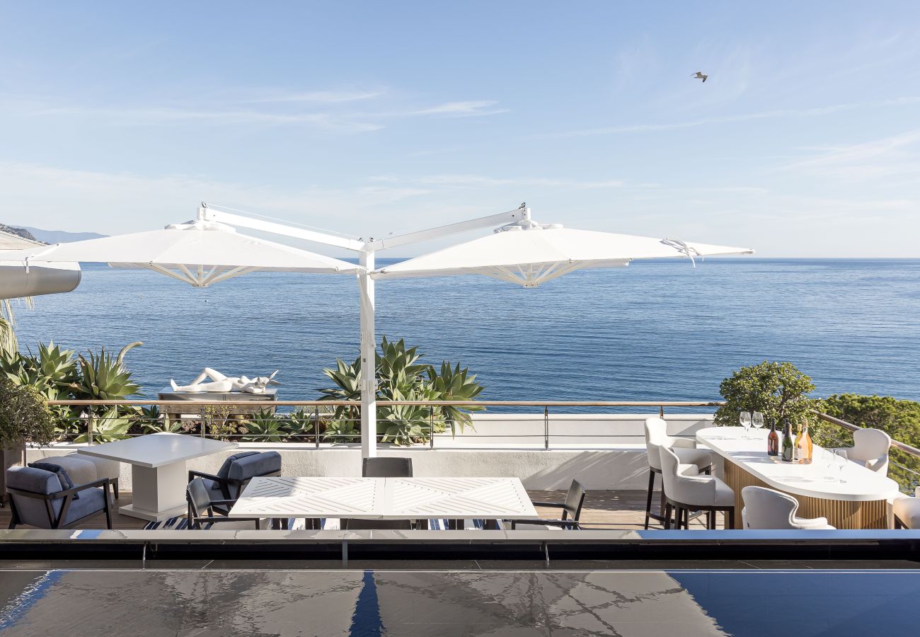 Villa à Saint-Jean-Cap-Ferrat - LA CONTEMPORAINE