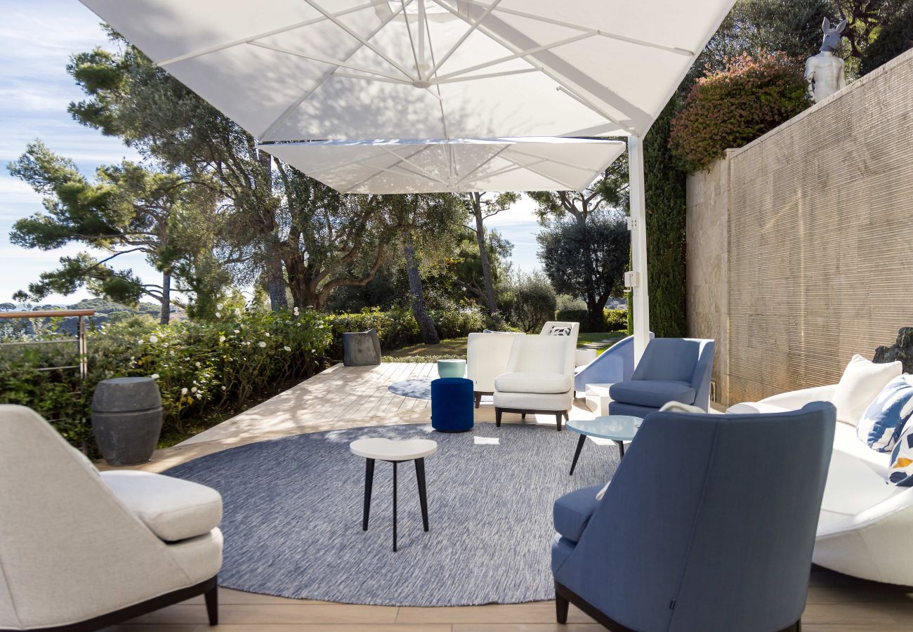 Villa à Saint-Jean-Cap-Ferrat - LA CONTEMPORAINE