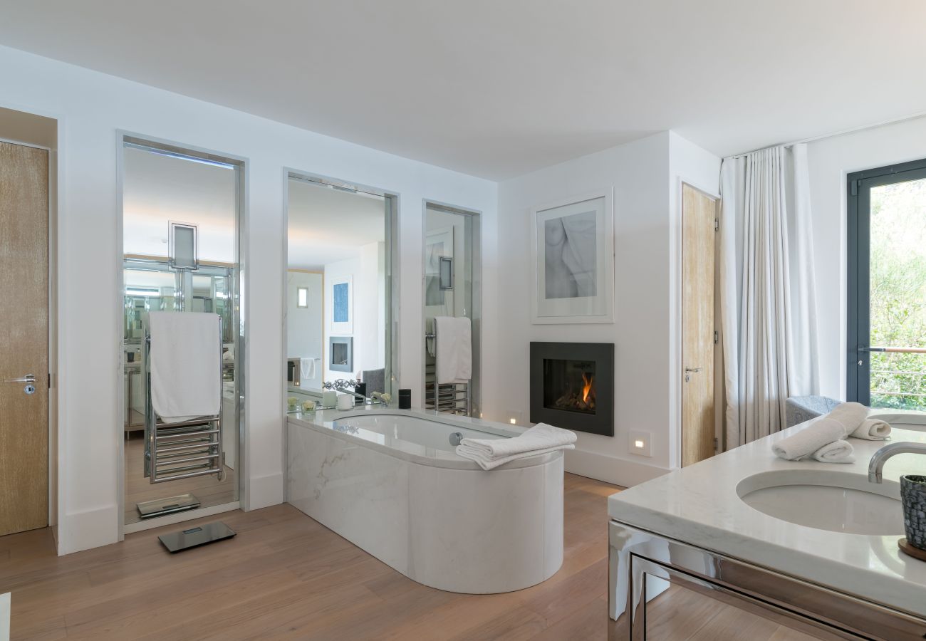 Villa à Saint-Jean-Cap-Ferrat - LA CONTEMPORAINE