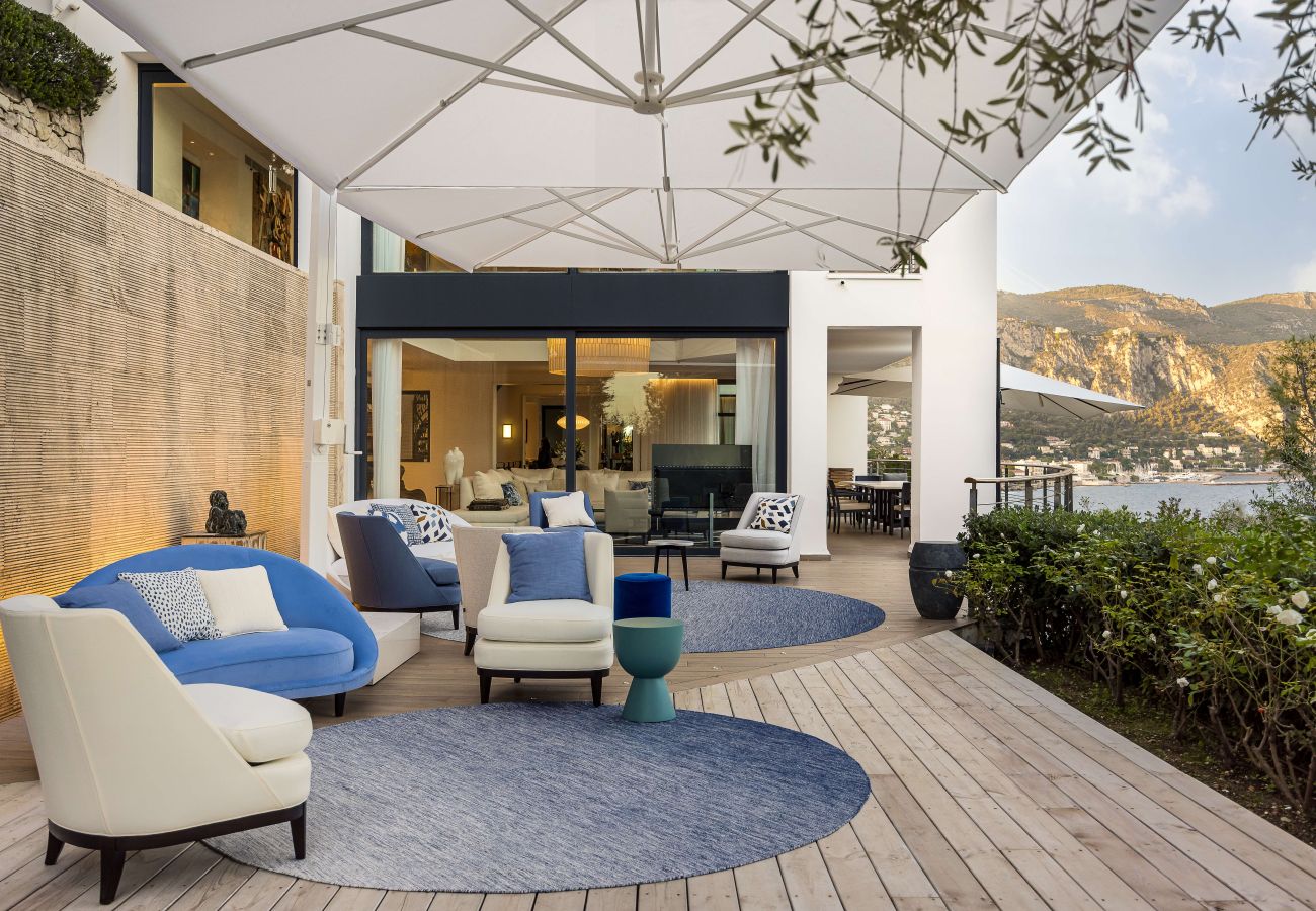 Villa à Saint-Jean-Cap-Ferrat - LA CONTEMPORAINE