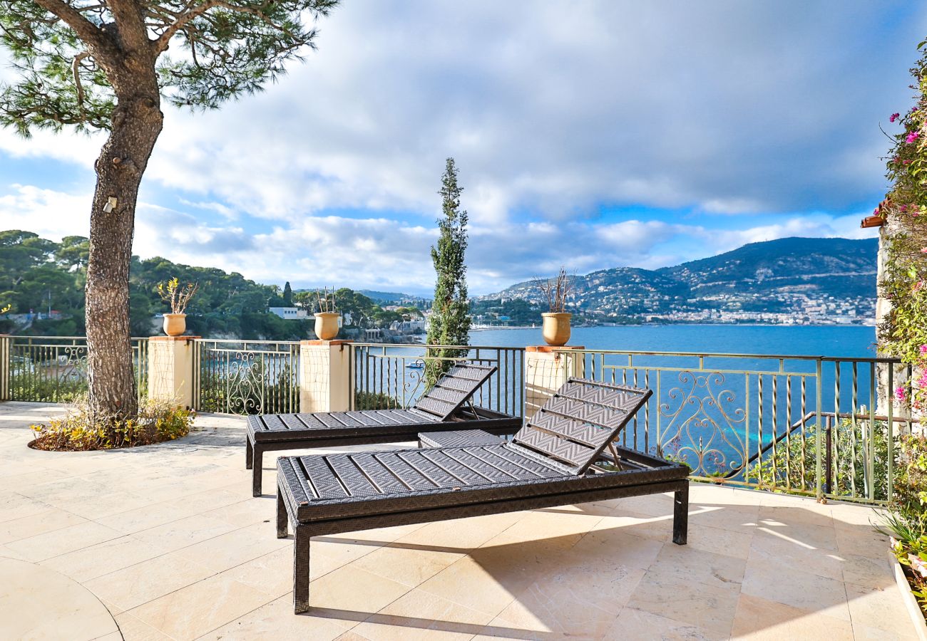 Villa à Saint-Jean-Cap-Ferrat - PIEDS DANS L EAU