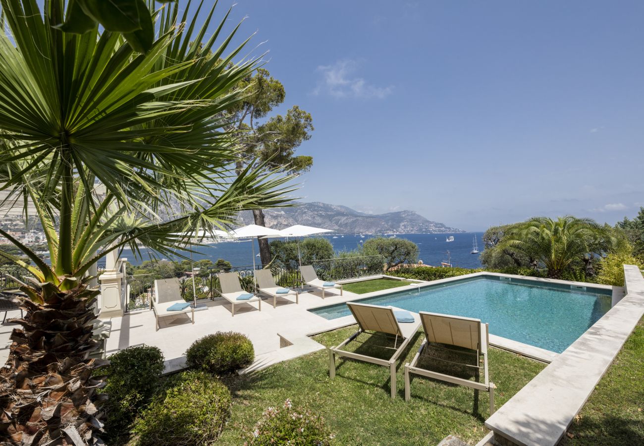 Villa à Saint-Jean-Cap-Ferrat - LA MAJESTUEUSE