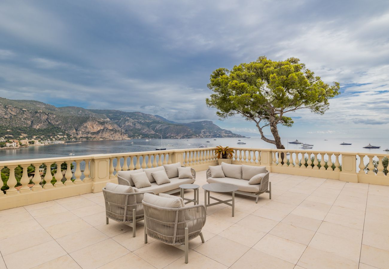 Villa à Saint-Jean-Cap-Ferrat - LA MAJESTUEUSE